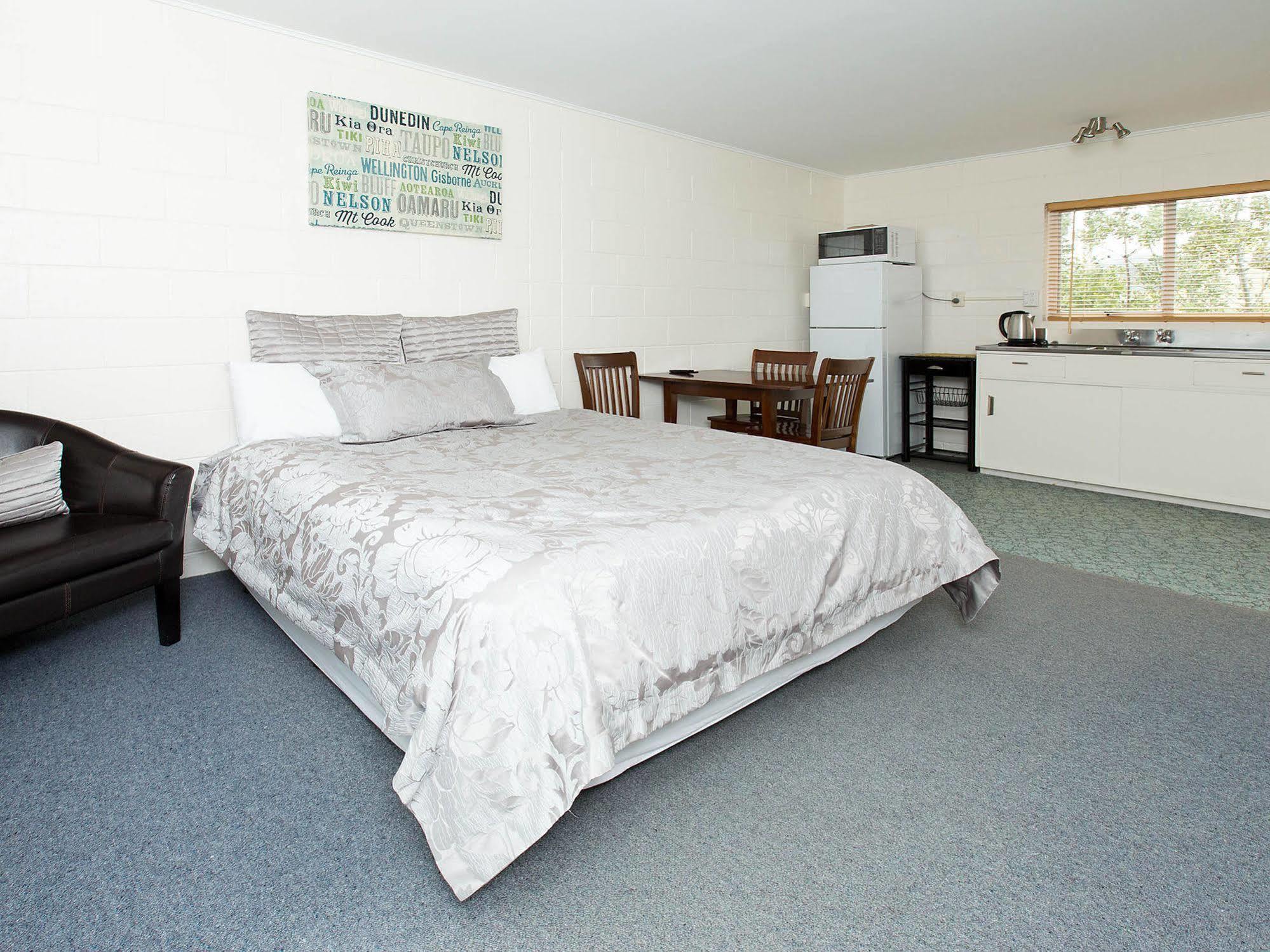 Marina Court Motel & Apartments Whangarei Extérieur photo